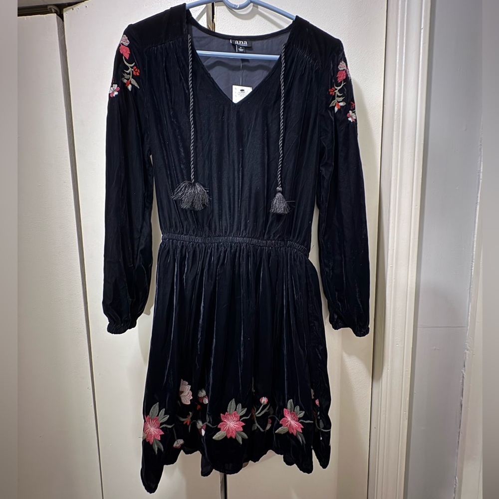 Black Floral Embroidered Dress - Picture 1 of 5